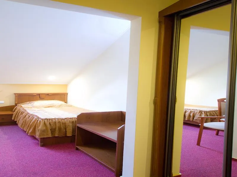 Hotel Kopa - إلفيف